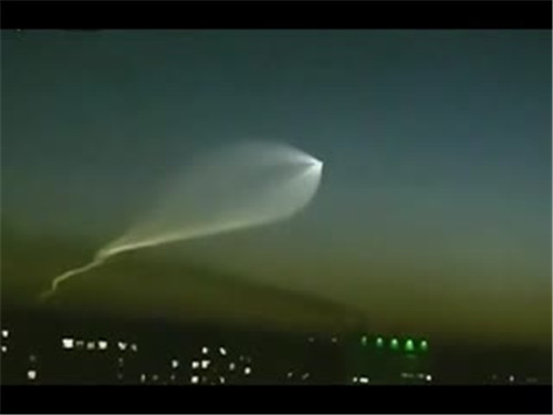 9.8新疆ufo事件懸停5小時(shí)的經(jīng)過和背后的真相