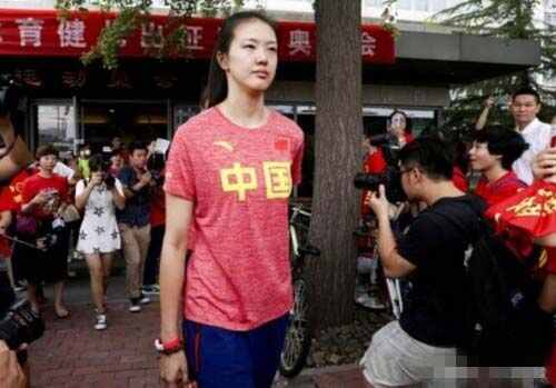 盤(pán)點(diǎn)中國(guó)女排史上十大美女球員 第一稱霸排壇30年
